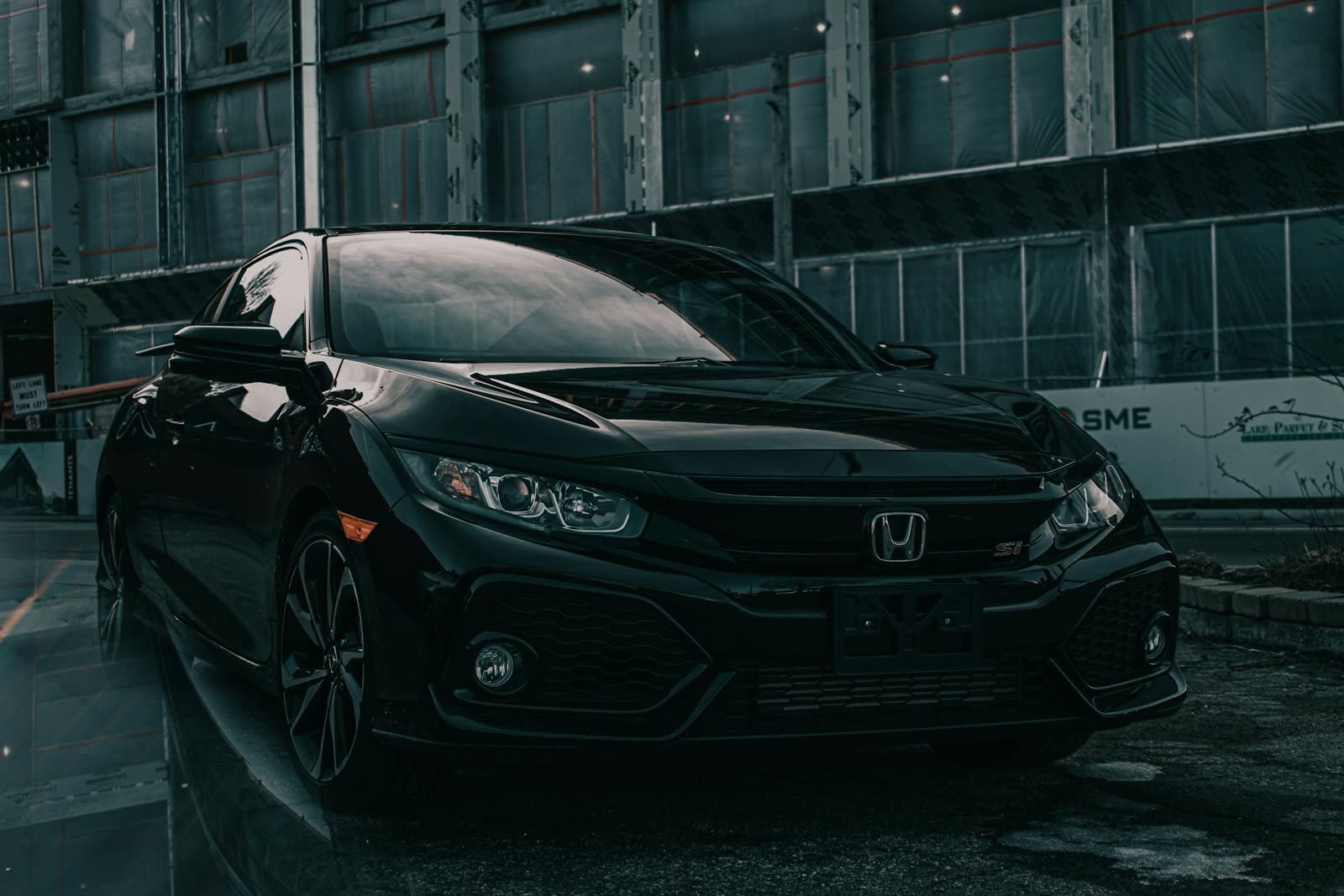 Black Honda Civic Si